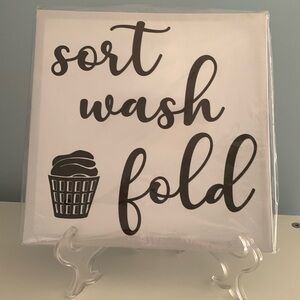Canvas picture “Sort wash fold”. NWOT